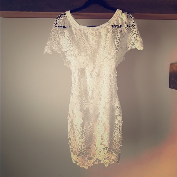 Mimi chica white off the shoulder dress-size S - Picture 1 of 2